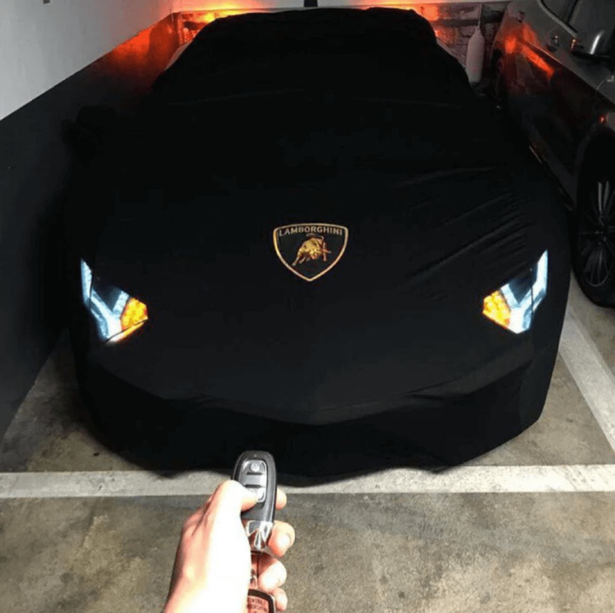 Lamborghini Indoor Car Cover – Custom-Fit, Stretch & Elastic for All Models